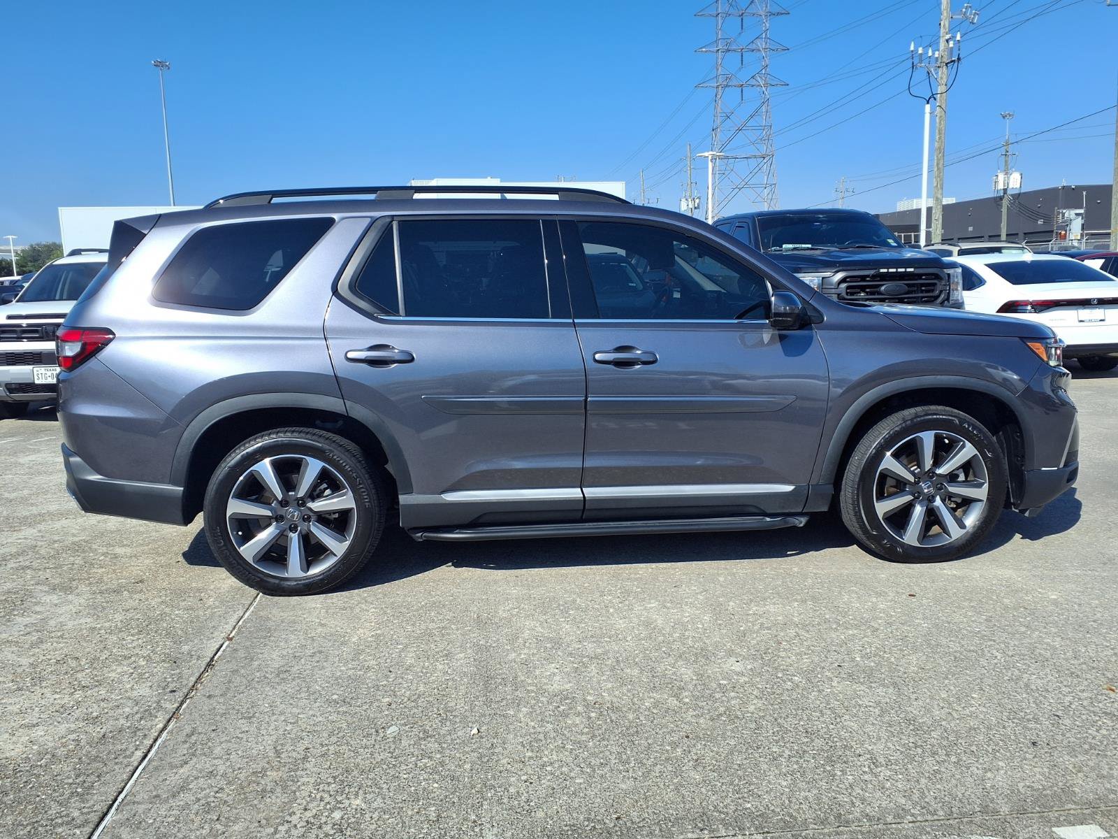 Used 2024 Honda Pilot Elite image 27
