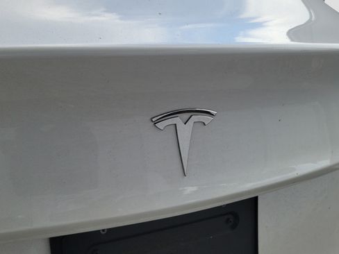 Used 2023 Tesla Model 3 Standard Range RWD image 11