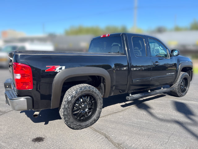 Used 2013 Chevrolet Silverado 1500 LTZ w/ LTZ Plus Package AWD/4WD image 5