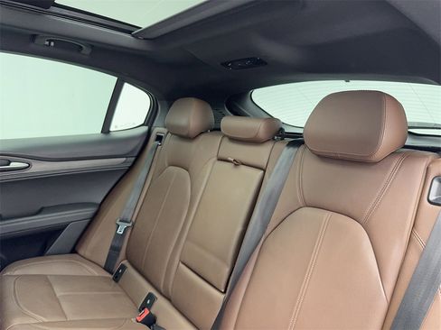 Used 2022 Alfa Romeo Stelvio Ti image 25