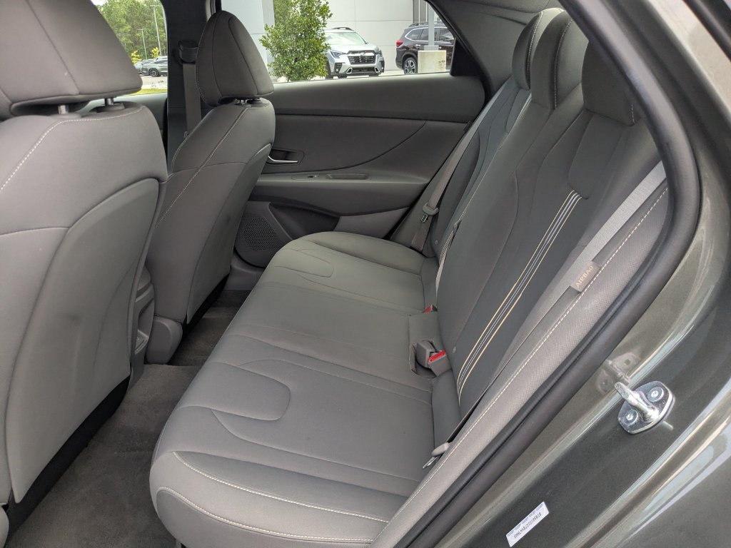 Used 2026 Hyundai Elantra Hybrid FWD image 13