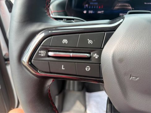 Used 2024 Chevrolet Traverse RS w/ LPO, Floor Liner Package AWD/4WD image 31