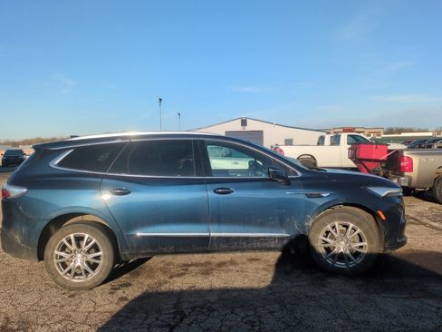 Used 2022 Buick Enclave Essence w/ Experience Buick Package image 5