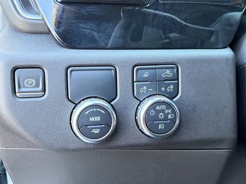 Used 2022 GMC Sierra 1500 SLT w/ SLT Convenience Package image 4