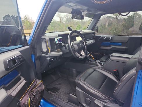 Used 2023 Ford Bronco Badlands image 11