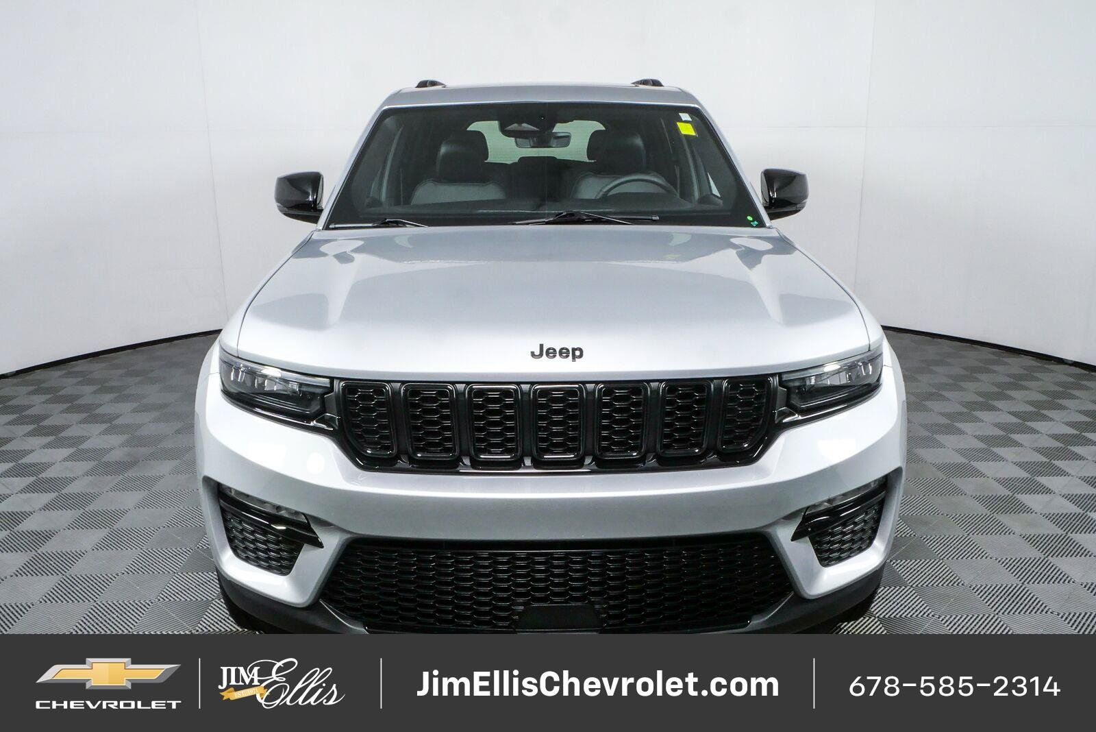 Used 2025 Jeep Grand Cherokee Limited w/ Black Appearance Package RWD image 27