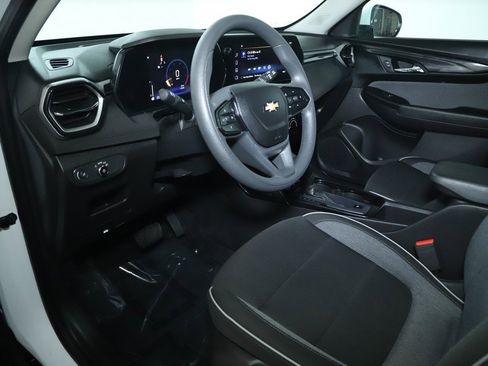 Used 2025 Chevrolet TrailBlazer LT image 17