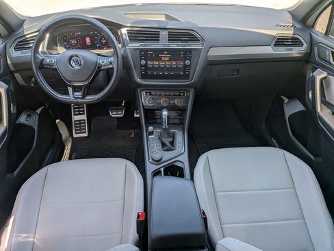 Used 2019 Volkswagen Tiguan SEL R-Line AWD/4WD image 16
