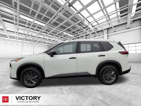 Used 2024 Nissan Rogue S FWD image 7