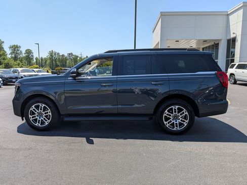 Used 2025 Ford Expedition Active AWD/4WD image 8