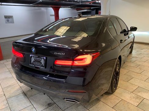 Used 2022 BMW 540i xDrive w/ M Sport Package image 5