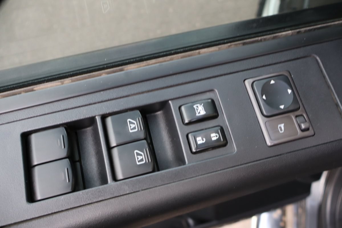 Used 2011 Nissan Titan PRO-4X w/ Pro-4x Premium Utility Pkg AWD/4WD image 27