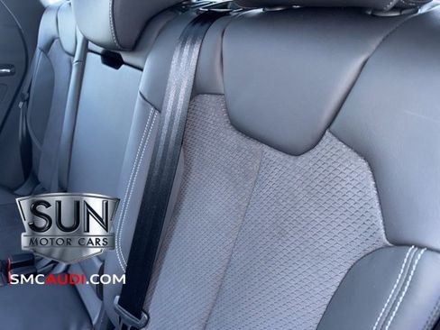 Used 2025 Audi SQ5 Premium Plus w/ Premium Plus Package image 27