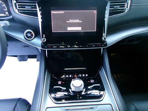 Used 2023 Jeep Wagoneer Series III w/ Premium Group I image 22