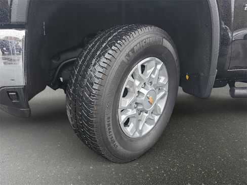 Used 2024 Chevrolet Silverado 2500 LTZ image 38