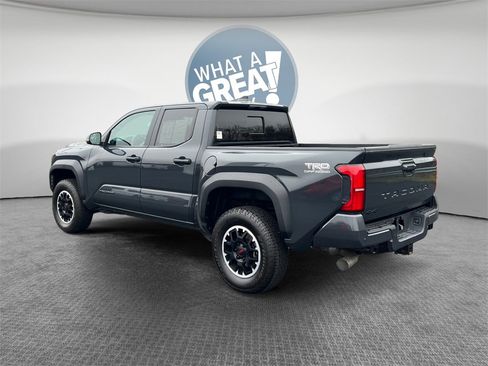 Used 2024 Toyota Tacoma TRD Off-Road image 6