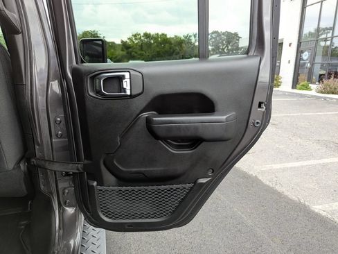 Used 2025 Jeep Wrangler Unlimited Sport AWD/4WD image 34