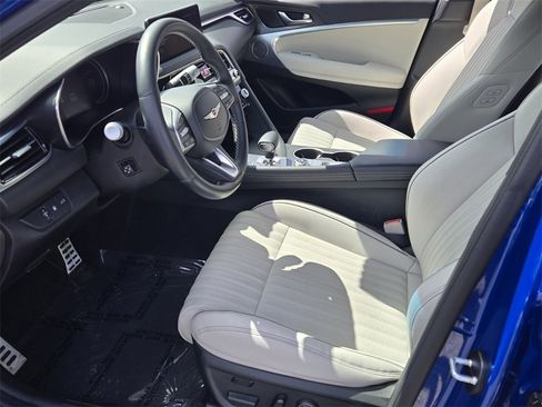 Used 2024 Genesis G70 3.3T Advanced image 10