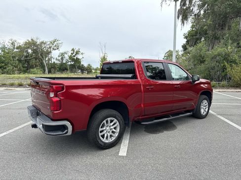 Used 2021 Chevrolet Silverado 1500 LT AWD/4WD image 3