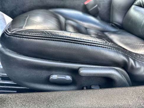 Used 2006 Chevrolet Corvette Convertible w/ Preferred Equipment Group image 20