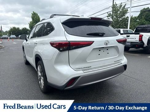 Used 2023 Toyota Highlander Platinum AWD/4WD image 18