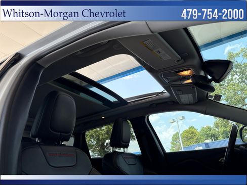 Used 2020 Jeep Cherokee Trailhawk w/ Comfort/Convenience Group AWD/4WD image 36
