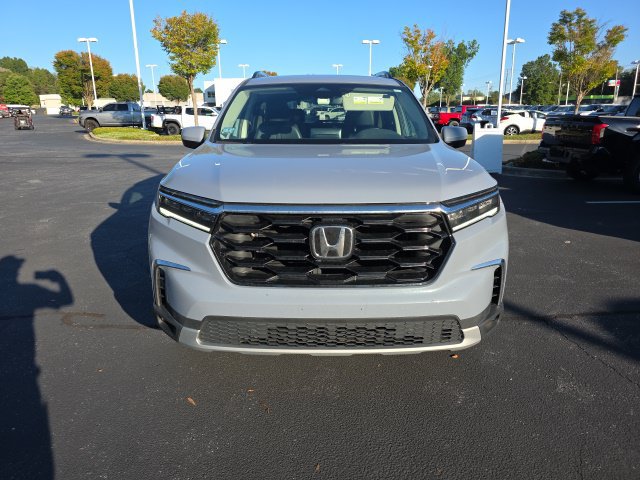 Used 2024 Honda Pilot Touring image 9