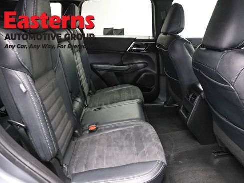 Used 2024 Mitsubishi Outlander SE FWD image 22