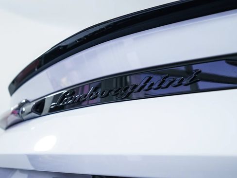 Used 2024 Lamborghini Urus S AWD/4WD image 22
