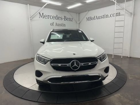 Used 2026 Mercedes-Benz GLC 300 image 2