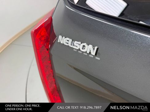 Used 2013 Cadillac SRX Premium AWD/4WD image 17