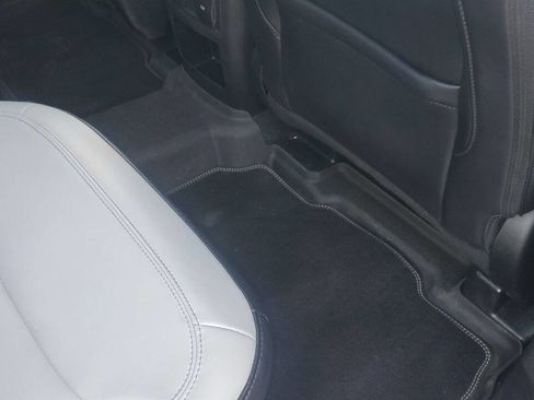 Used 2021 Ford Explorer XLT w/ Equipment Group 202A image 27