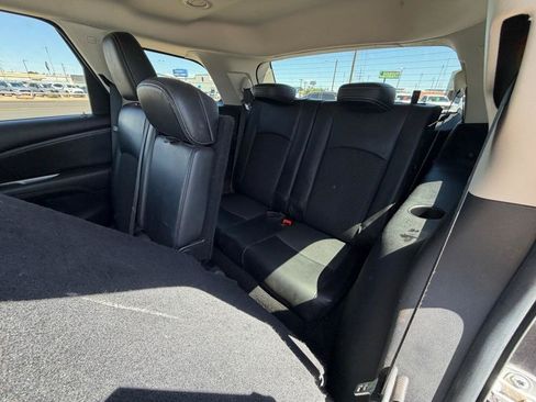 Used 2020 Dodge Journey Crossroad FWD image 12