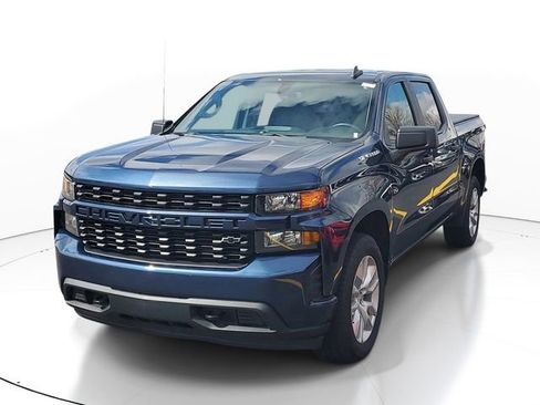 Certified 2022 Chevrolet Silverado 1500 Custom AWD/4WD image 2