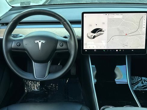 Used 2018 Tesla Model 3 Long Range image 27