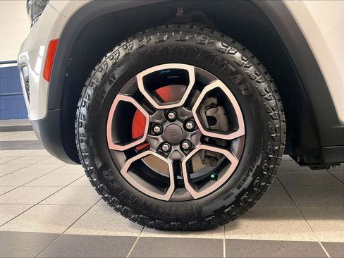 Used 2022 Jeep Grand Cherokee Trailhawk AWD/4WD image 7