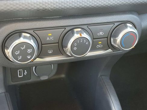 Certified 2025 Nissan Kicks Play S image 24