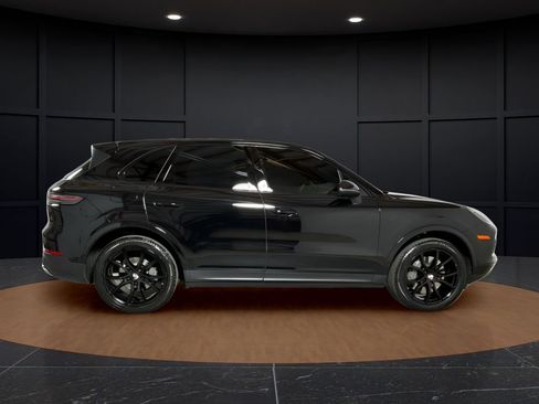 Used 2019 Porsche Cayenne S AWD/4WD image 6