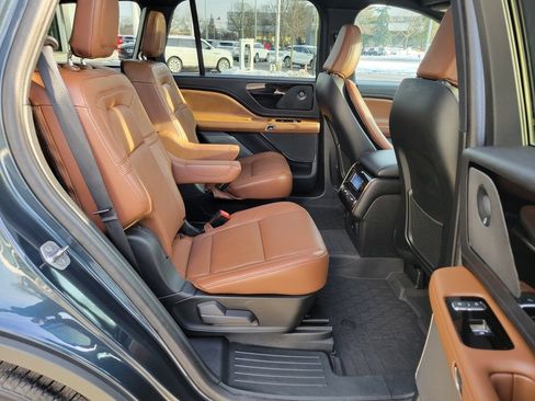 Certified 2024 Lincoln Aviator Reserve w/ Elements Package Plus image 7