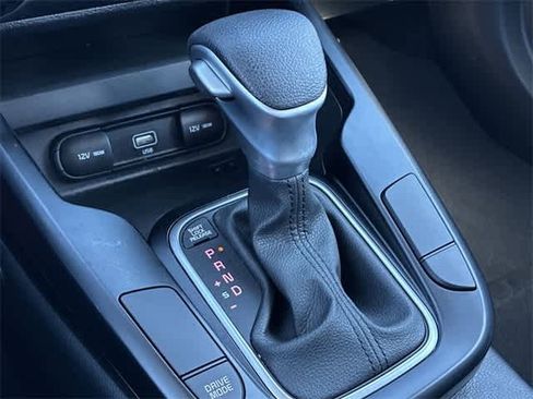 Used 2022 Kia Soul LX image 32