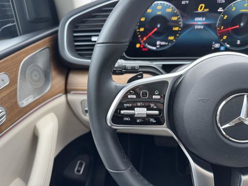 Used 2023 Mercedes-Benz GLE 350 w/ AMG Line Exterior image 11