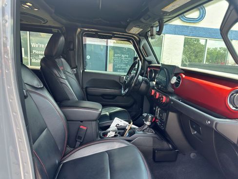Used 2020 Jeep Gladiator Rubicon AWD/4WD image 10