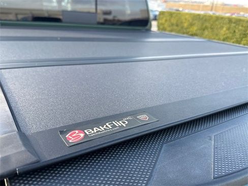 Used 2023 Nissan Frontier SV w/ SV Convenience Package image 11