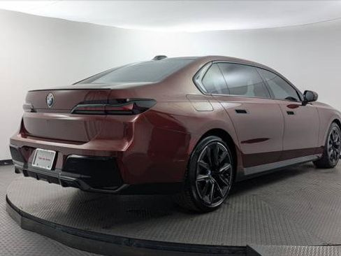 Used 2023 BMW 740i RWD image 8