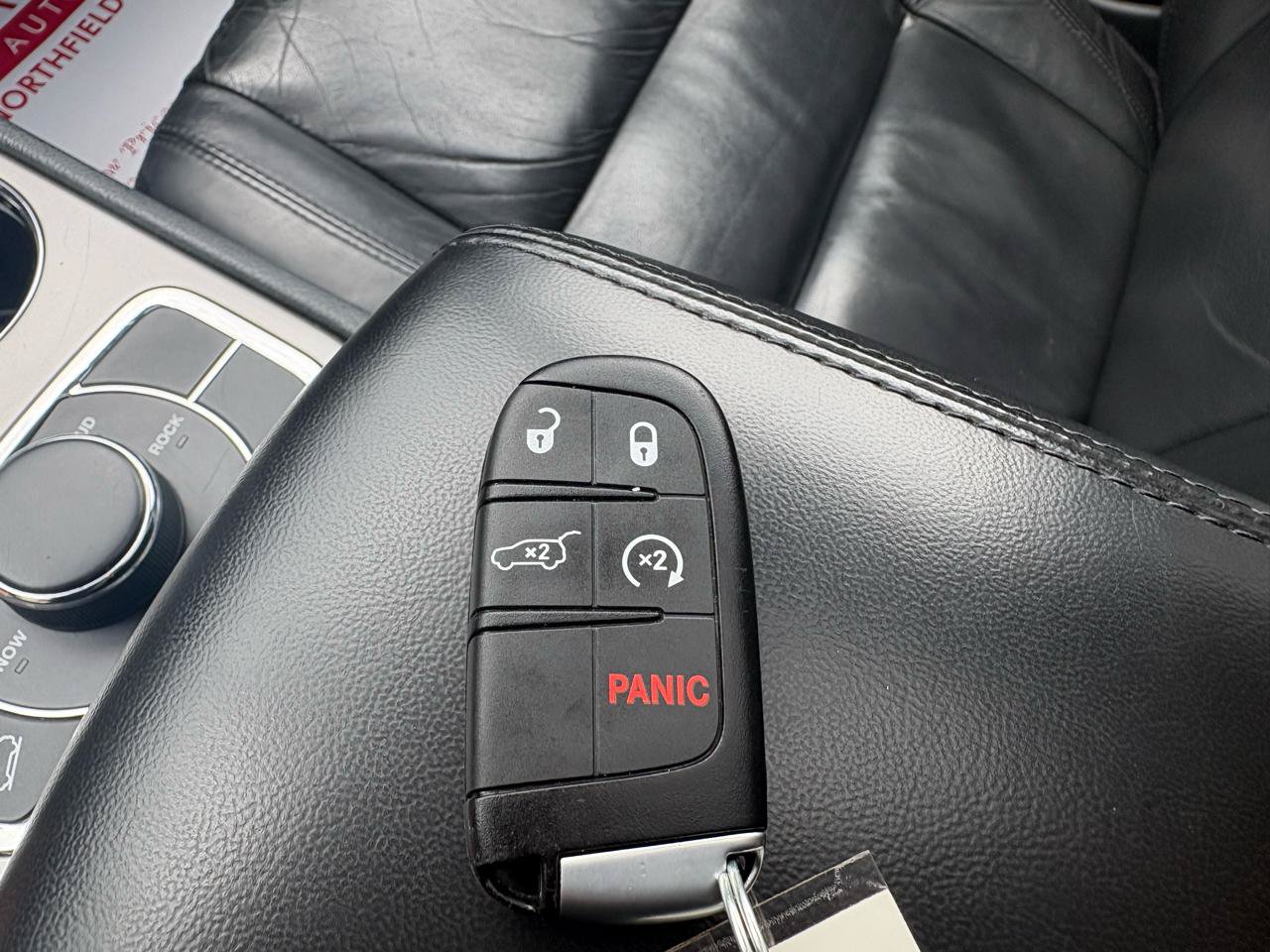 Used 2020 Jeep Grand Cherokee Limited AWD/4WD image 23