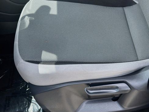 Certified 2024 Volkswagen Taos S FWD image 17