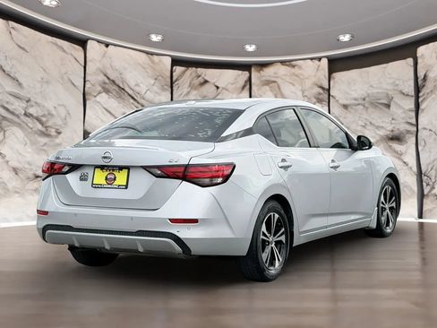 Used 2021 Nissan Sentra SV FWD image 9