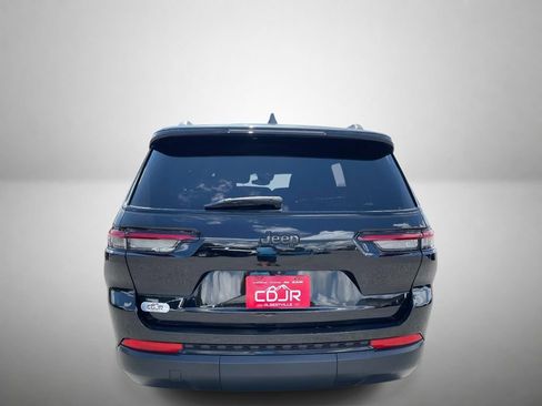Used 2021 Jeep Grand Cherokee L Laredo RWD image 4