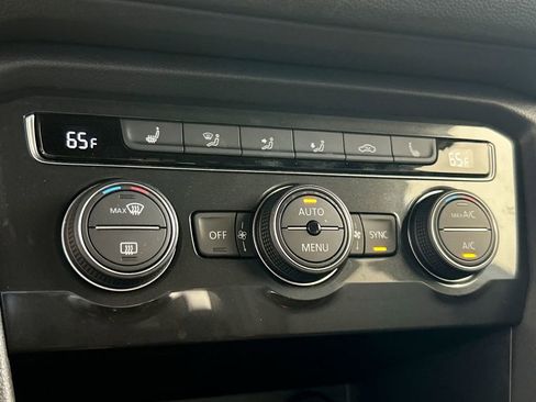 Certified 2021 Volkswagen Tiguan SE R-Line image 27