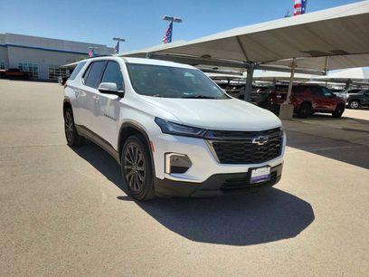 Used 2023 Chevrolet Traverse RS